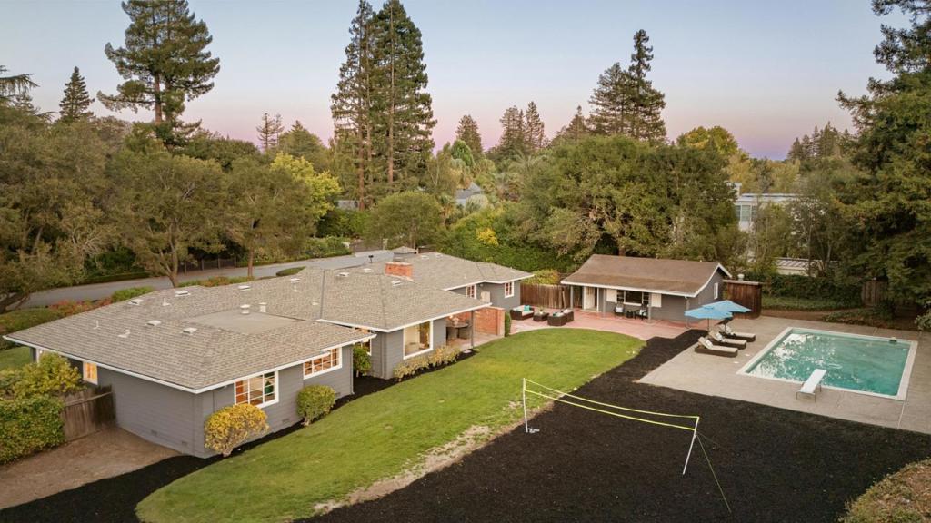 134 Hawthorne Drive