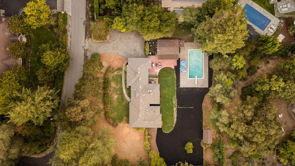 134 Hawthorne Drive
