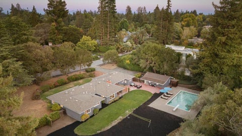 Photo of 134 Hawthorne Drive, Atherton, CA 94027 (MLS # ML82062848)