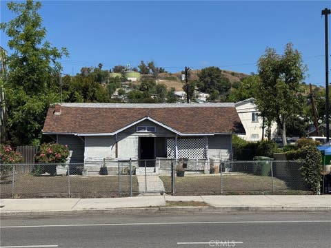 Photo of 5077 Huntington Dr N, Los Angeles, CA 90032 (MLS # RS26086071)