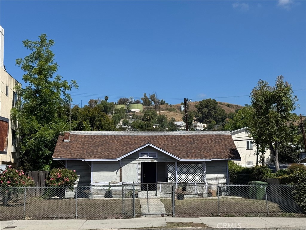 5077 Huntington N