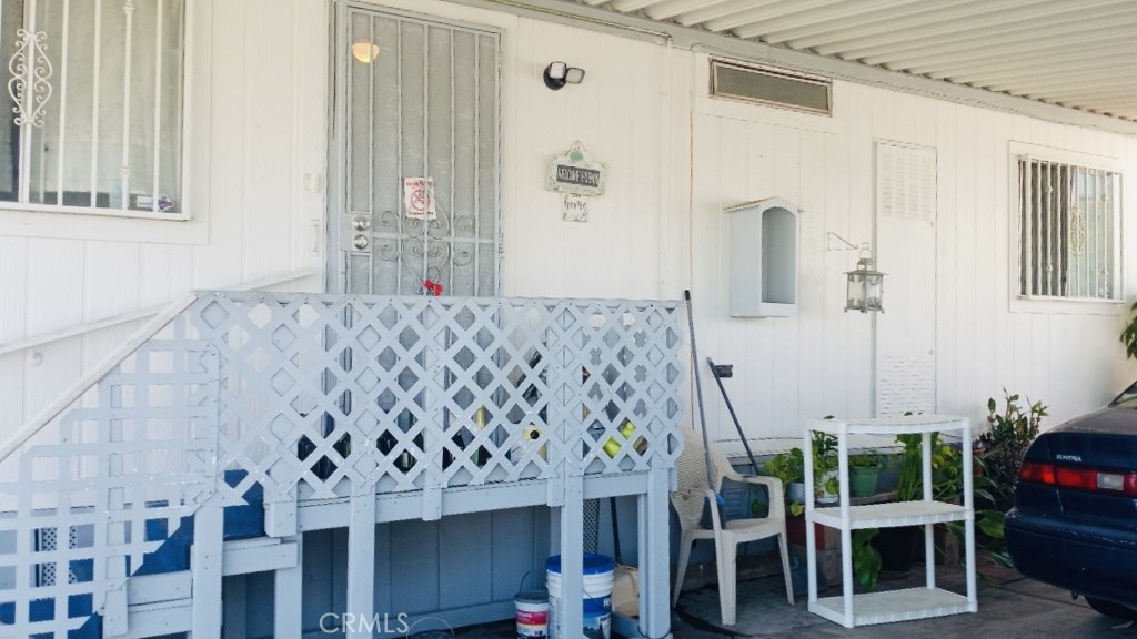 135 N Pepper Avenue 42