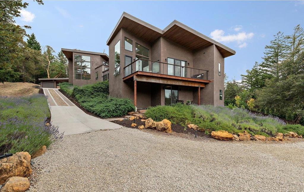 13755 Skyline Boulevard