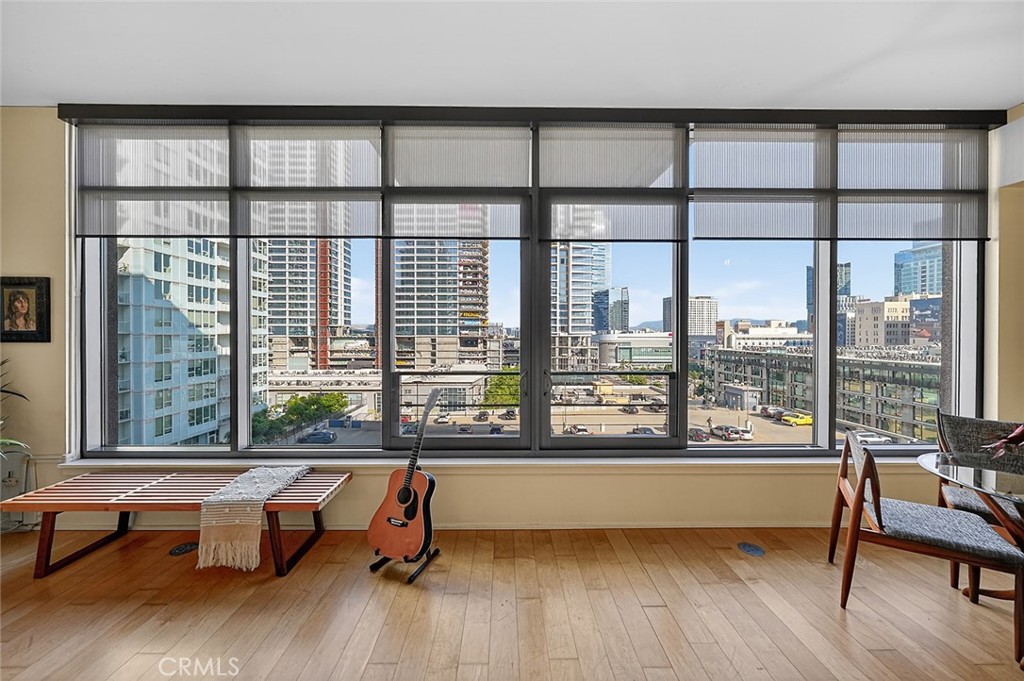 1100 South Hope St 1006