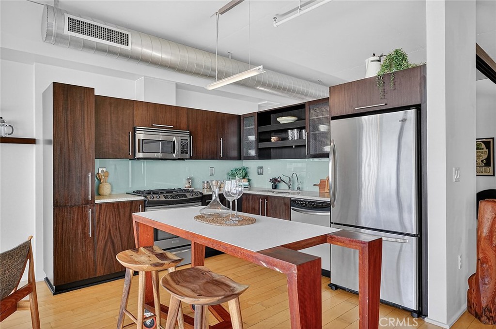 1100 South Hope St 1006