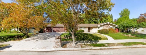 Photo of 17315 Superior Street, Northridge, CA 91325 (MLS # SR26219279)