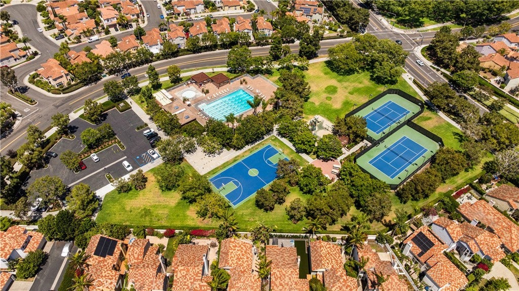 9 Terraza, Irvine CA 92614 - Photo 57