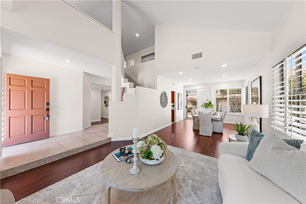 9 Terraza, Irvine CA 92614 - Photo 7