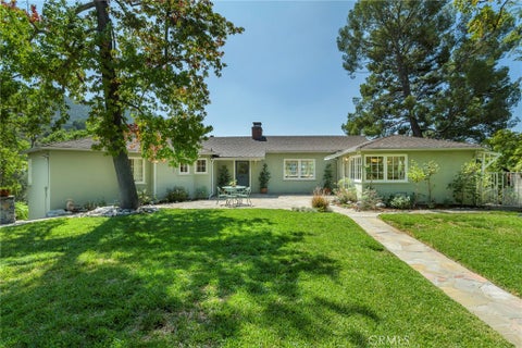 Photo of 1820 Verdugo Knolls PL, Glendale, CA 91208 (MLS # PF26203603)