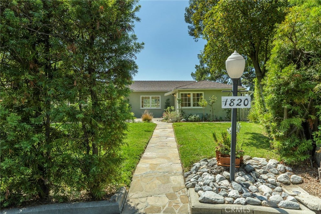 1820 Verdugo Knolls