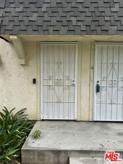 Photo of 6511 Wystone Avenue #3, Reseda, CA 91335 (MLS # 26853637)