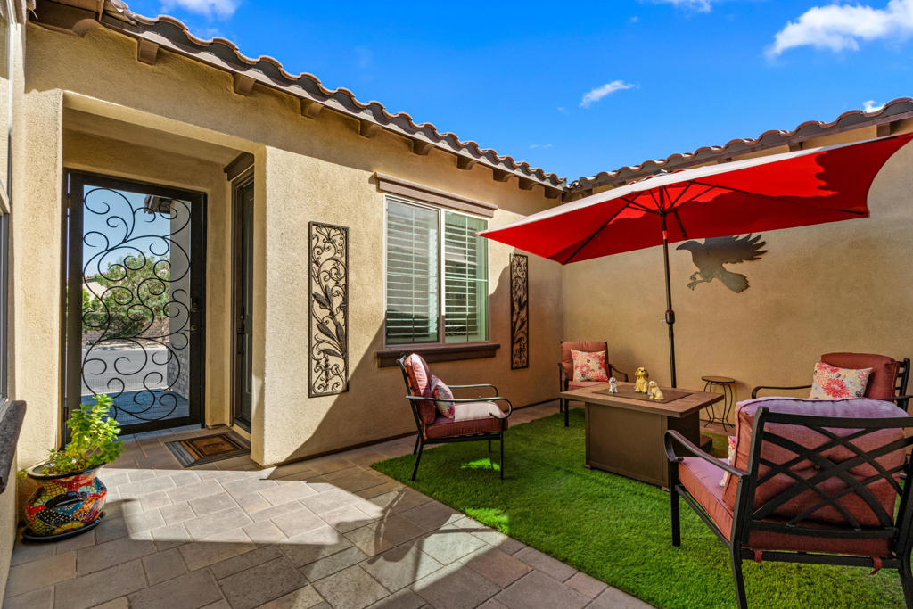 Carmela - Residential