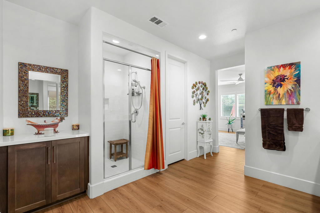 Carmela - Residential