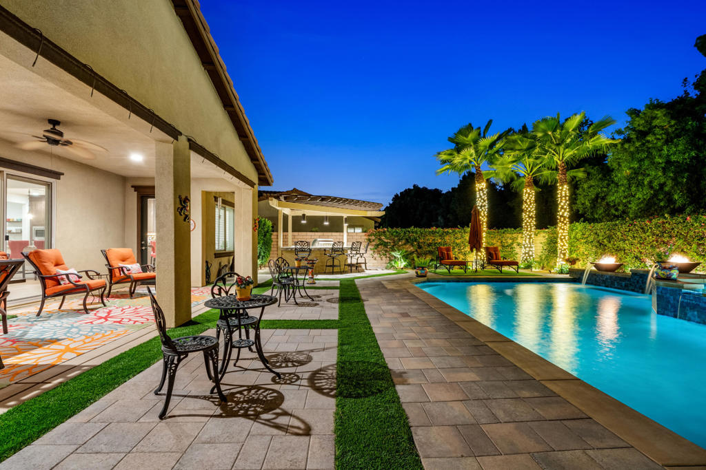 Carmela - Residential
