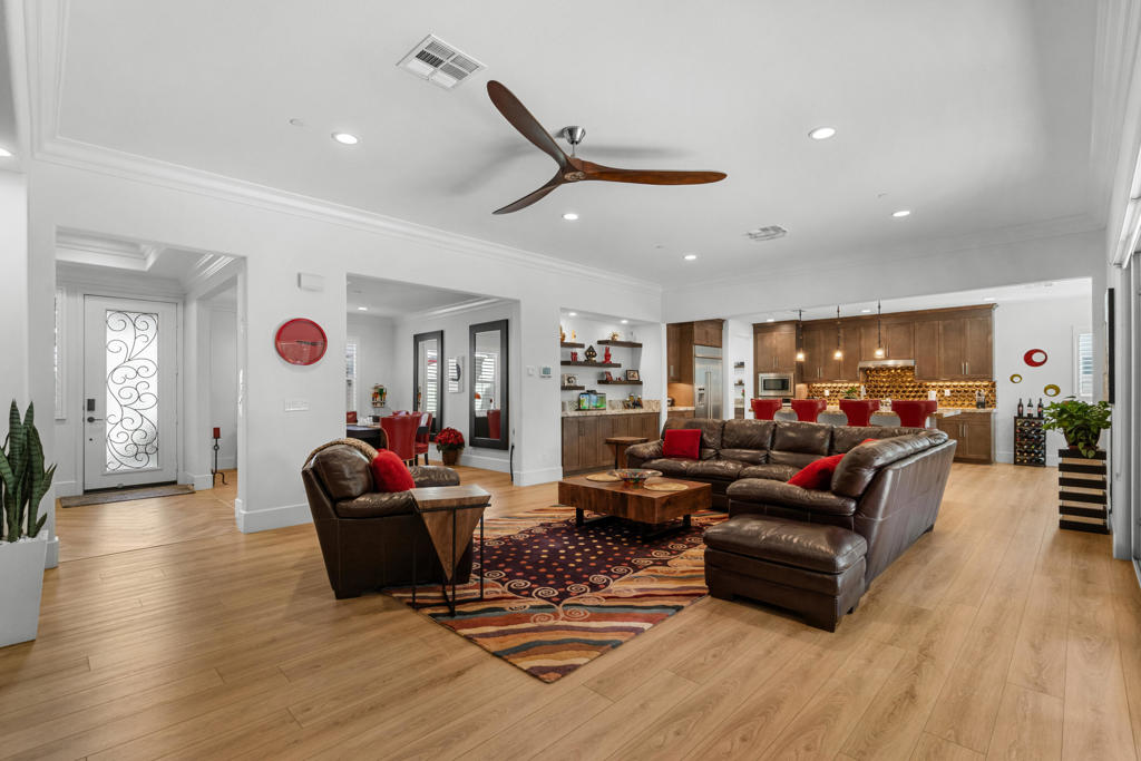 Carmela - Residential