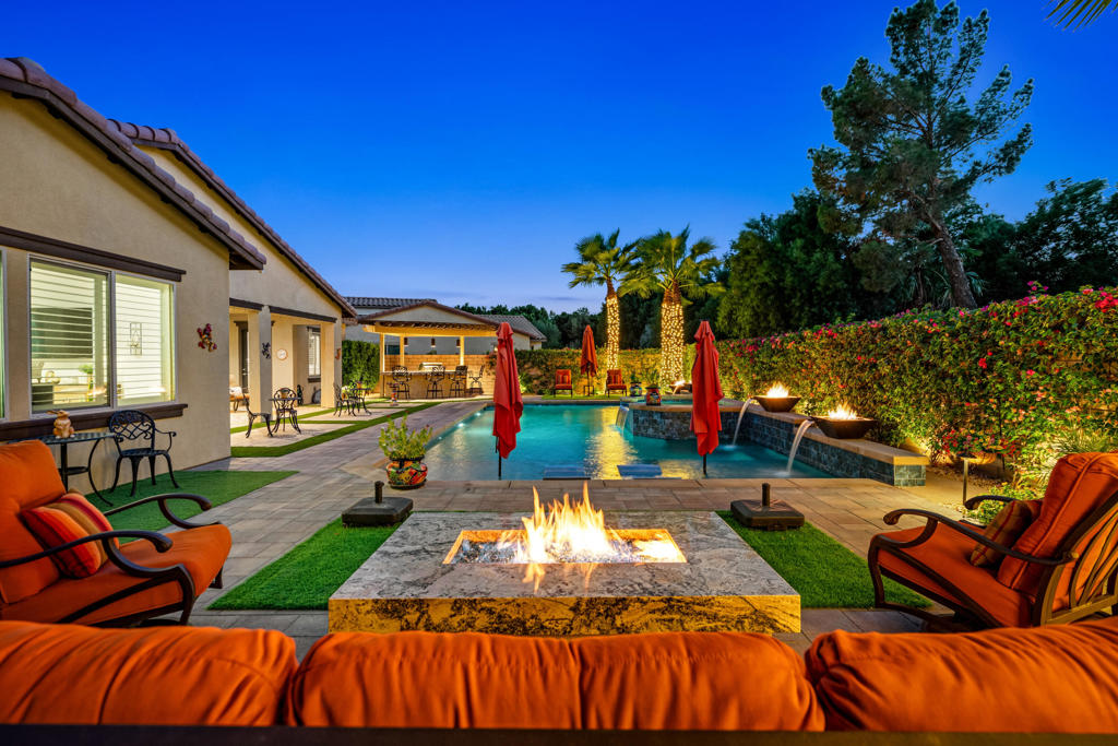 Carmela - Residential