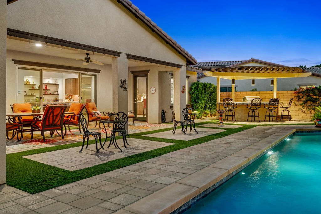 Carmela - Residential