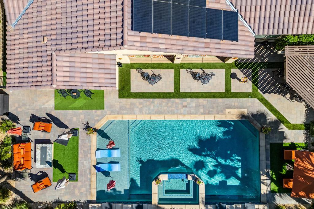 Carmela - Residential