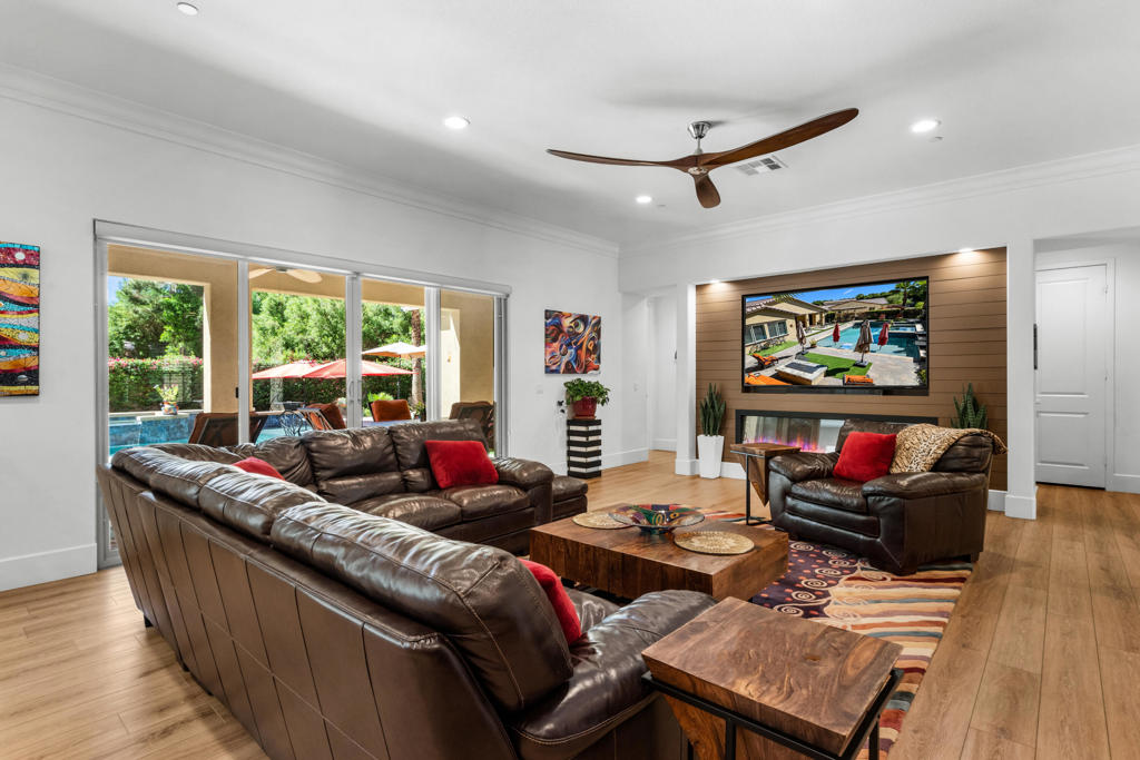 Carmela - Residential