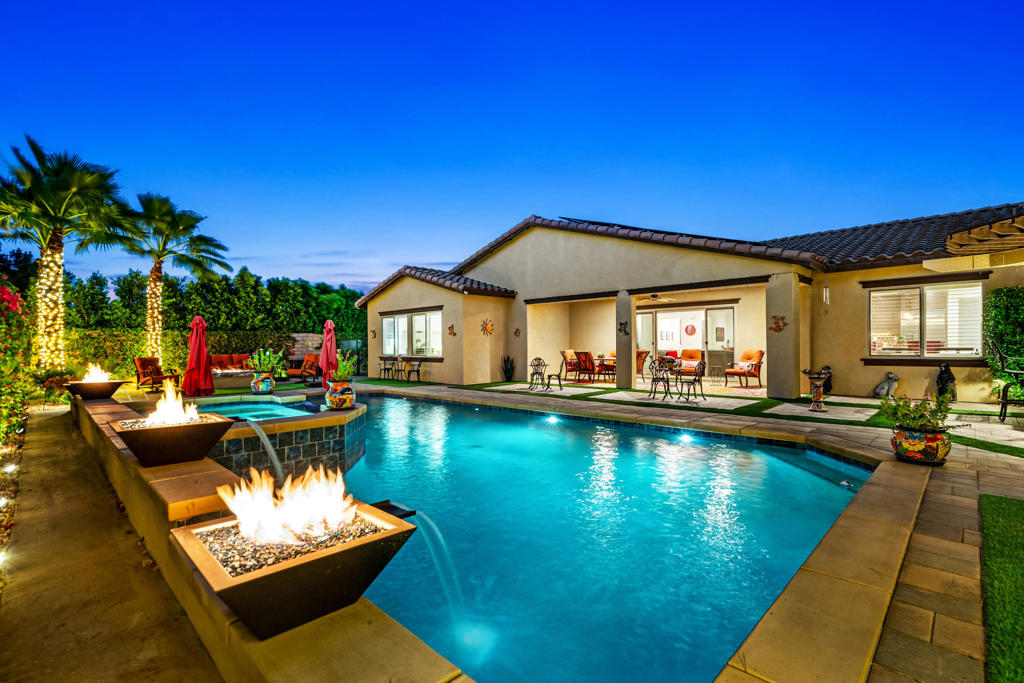 Carmela - Residential