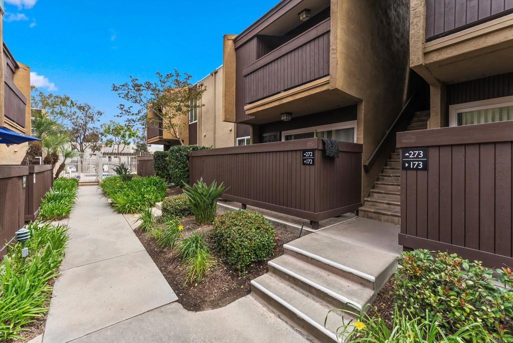 3456 Castle Glen Drive