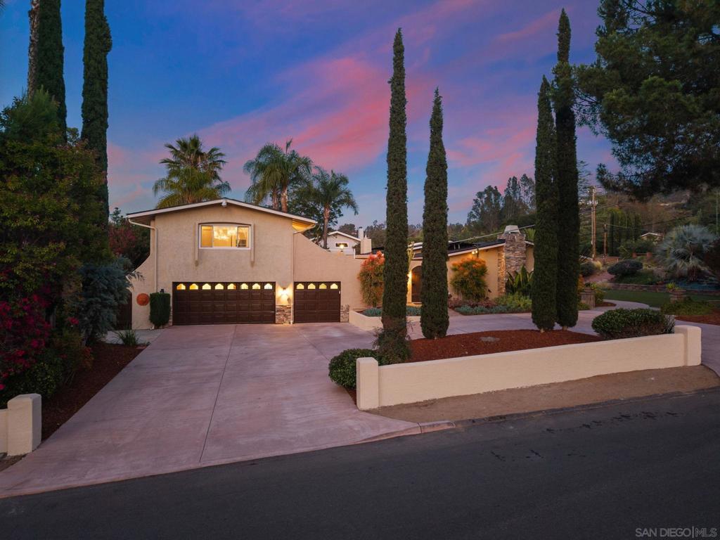 12832 Stone Canyon Rd