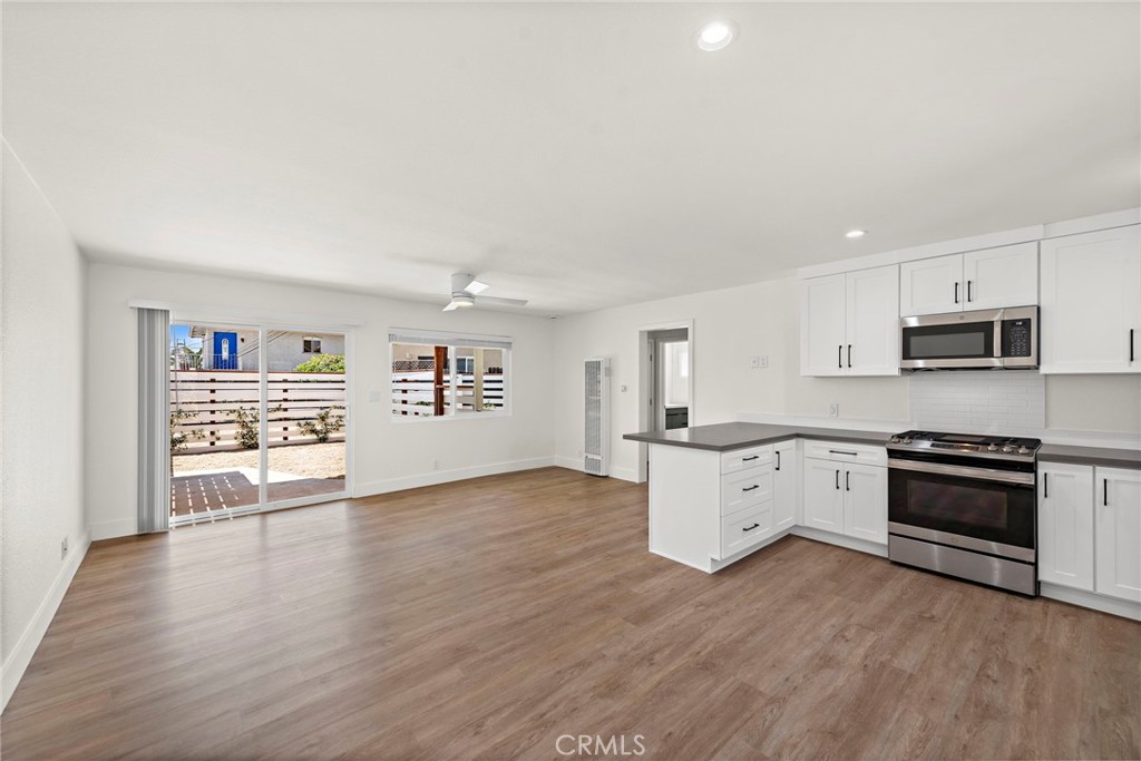 Completely remodeled one bedroom and one bathroom unit in the heart of San Clemente. This light and bright unit has a great outdoor space to enjoy the ocean breeze and features new flooring, paint, a single garage and new appliances. There is also a laundry room with two sets of brand new machines that are not coin operated. This is in a prime location for walking to shopping, restaurants and the beaches. Don't miss this opportunity to enjoy all that San Clemente has to offer.