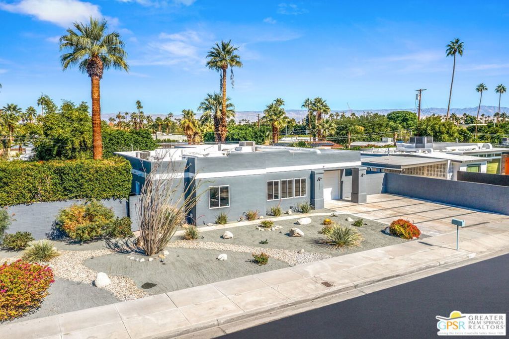 Photo of 1572 N Riverside Drive, Palm Springs, CA 92264 (MLS # 25611883PS)