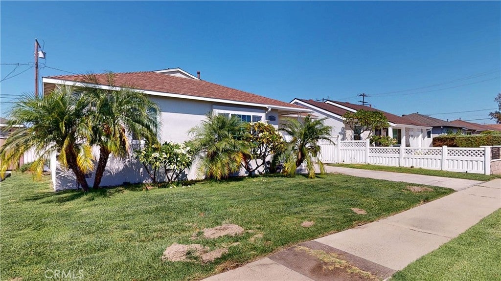9955 Maplewood
