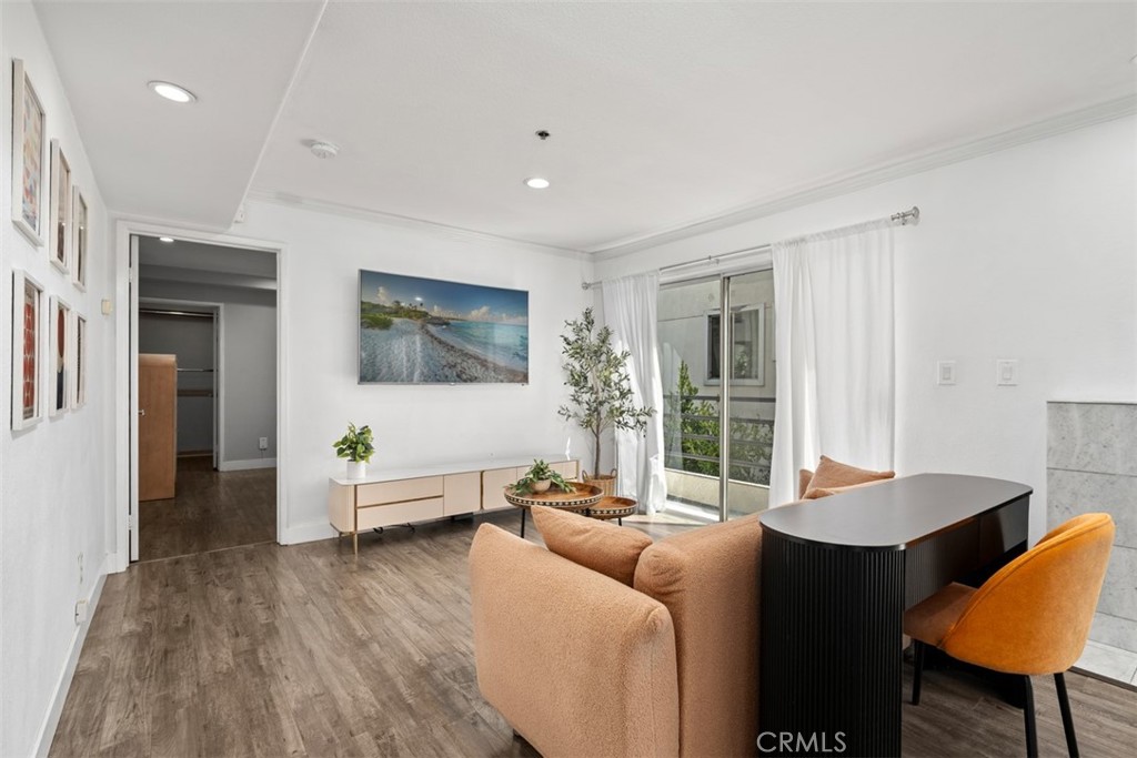 116 S Croft 102