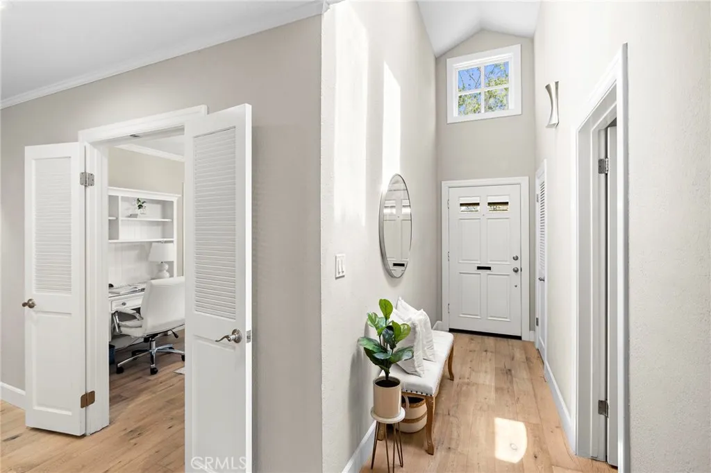 Long Beach, California 90815, United States, 3 Bedrooms Bedrooms, ,2 BathroomsBathrooms,Residential,Pending,212976