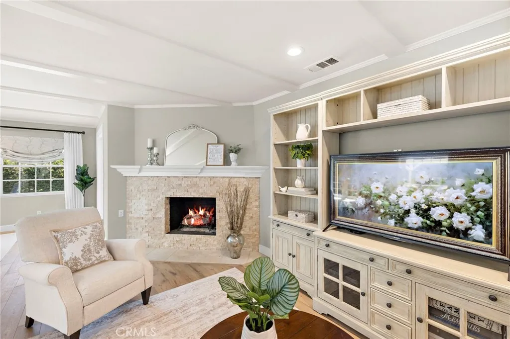 Long Beach, California 90815, United States, 3 Bedrooms Bedrooms, ,2 BathroomsBathrooms,Residential,Pending,212976