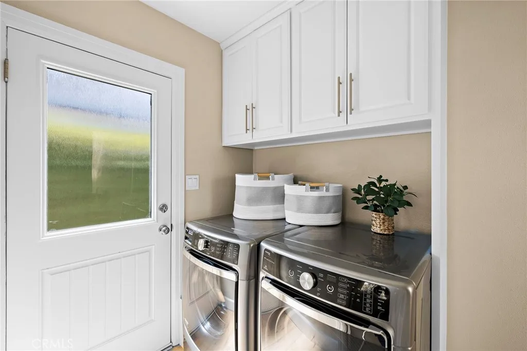 Long Beach, California 90815, United States, 3 Bedrooms Bedrooms, ,2 BathroomsBathrooms,Residential,Pending,212976