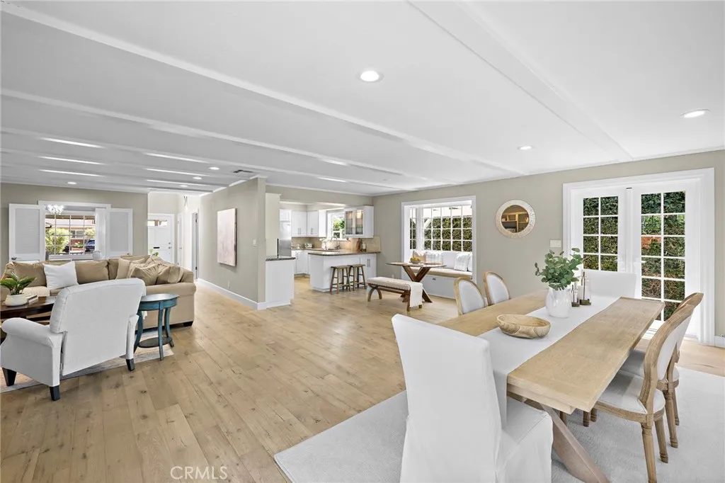 Long Beach, California 90815, United States, 3 Bedrooms Bedrooms, ,2 BathroomsBathrooms,Residential,Pending,212976