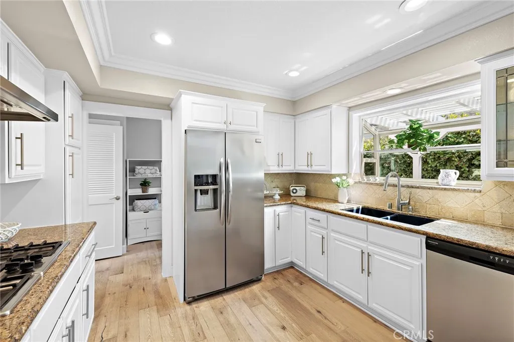 Long Beach, California 90815, United States, 3 Bedrooms Bedrooms, ,2 BathroomsBathrooms,Residential,Pending,212976