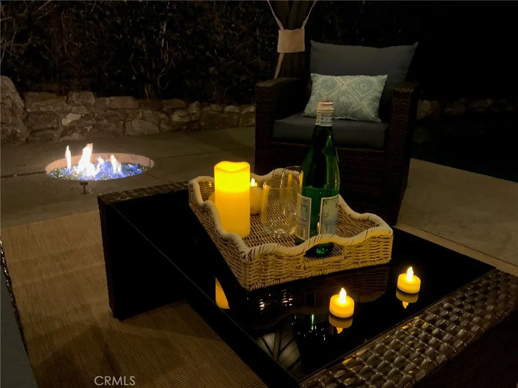 Long Beach, California 90815, United States, 3 Bedrooms Bedrooms, ,2 BathroomsBathrooms,Residential,Pending,212976