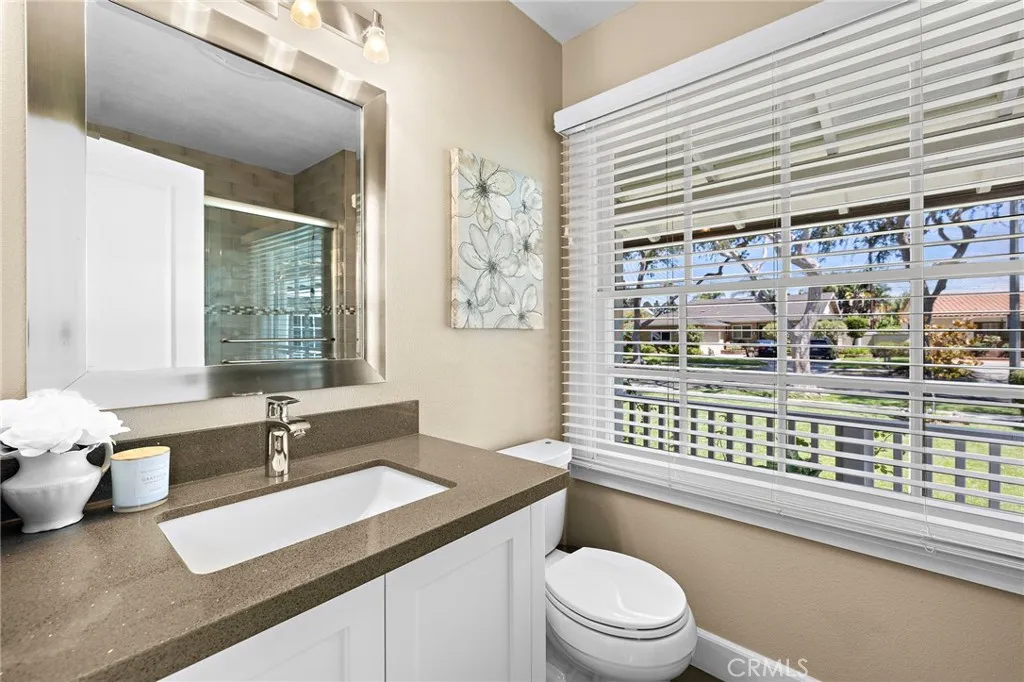 Long Beach, California 90815, United States, 3 Bedrooms Bedrooms, ,2 BathroomsBathrooms,Residential,Pending,212976