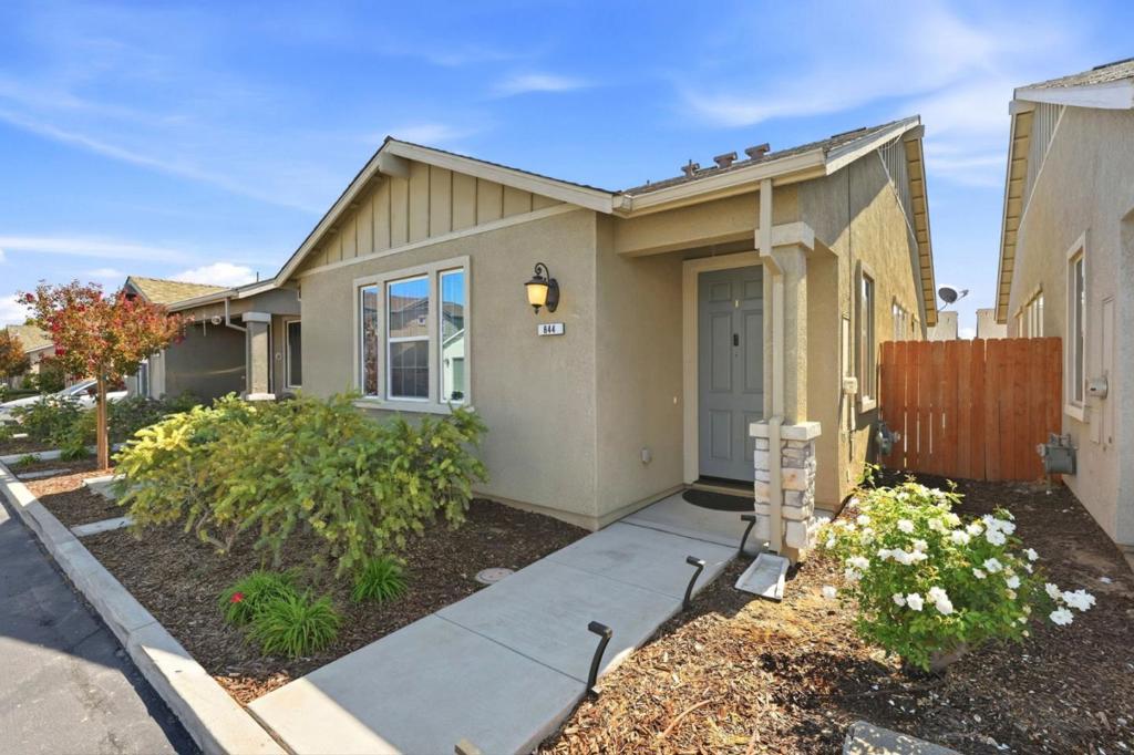 844 Castellona Drive