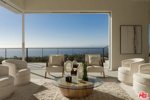 Photo of 110 Via Del Cielo, Santa Barbara, CA 93109 (MLS # 26859309)