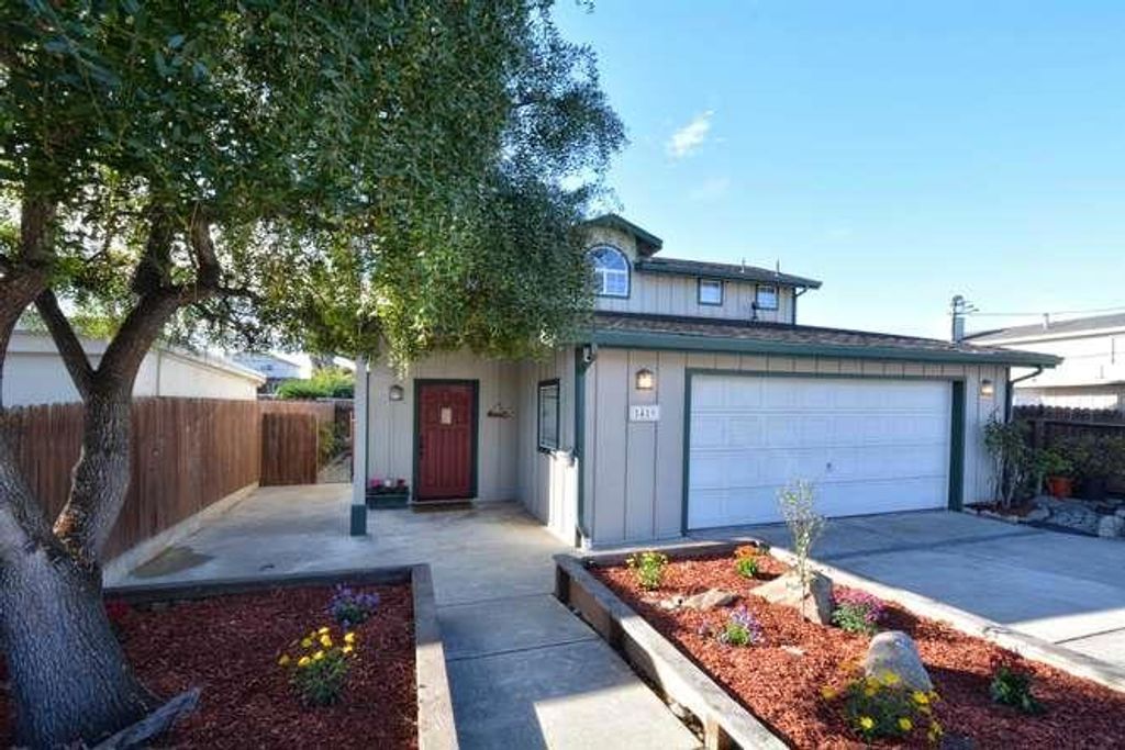 listing image 130724319147656774233