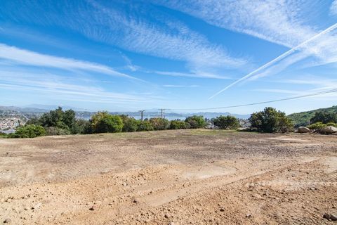 Tiny photo for 29 Lakeview, Lake Elsinore, CA 92530 (MLS # SW26087514)