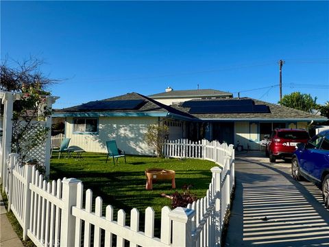 Photo of 1068 Concord Street, Costa Mesa, CA 92626 (MLS # OC26025308)