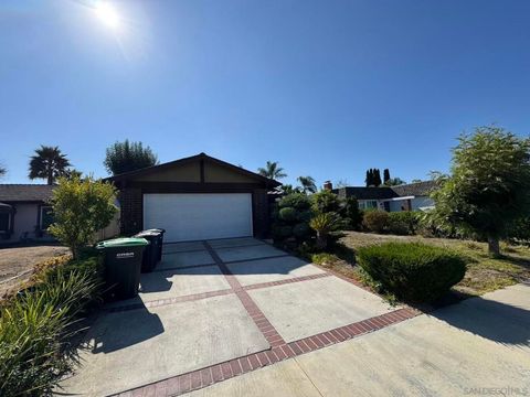 Photo of 25085 La Suen Rd Rd, Laguna Hills, CA 92653 (MLS # 250041346SD)