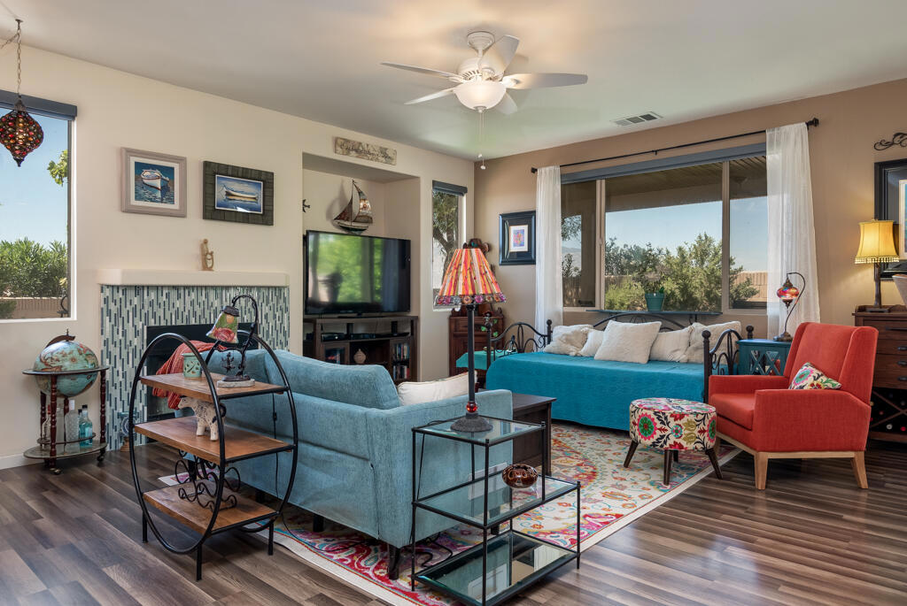 Desert Willow - Residential