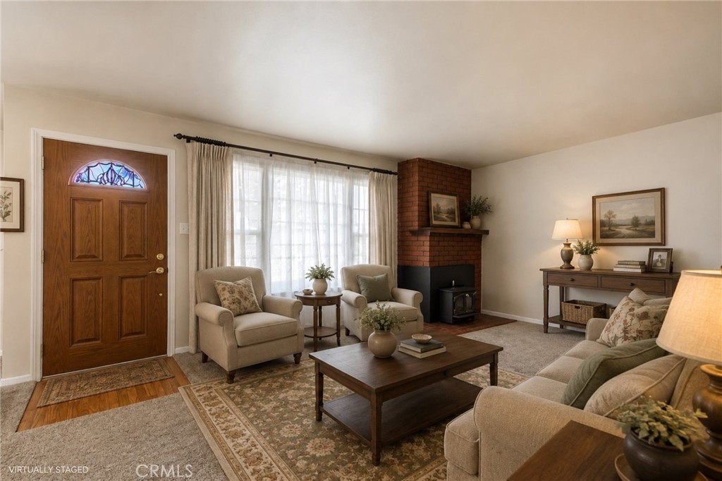 1045 Casa Hermosa