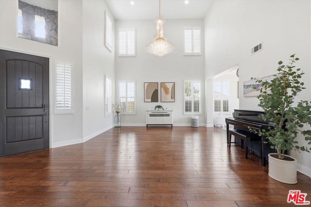 1431 W Player Avenue