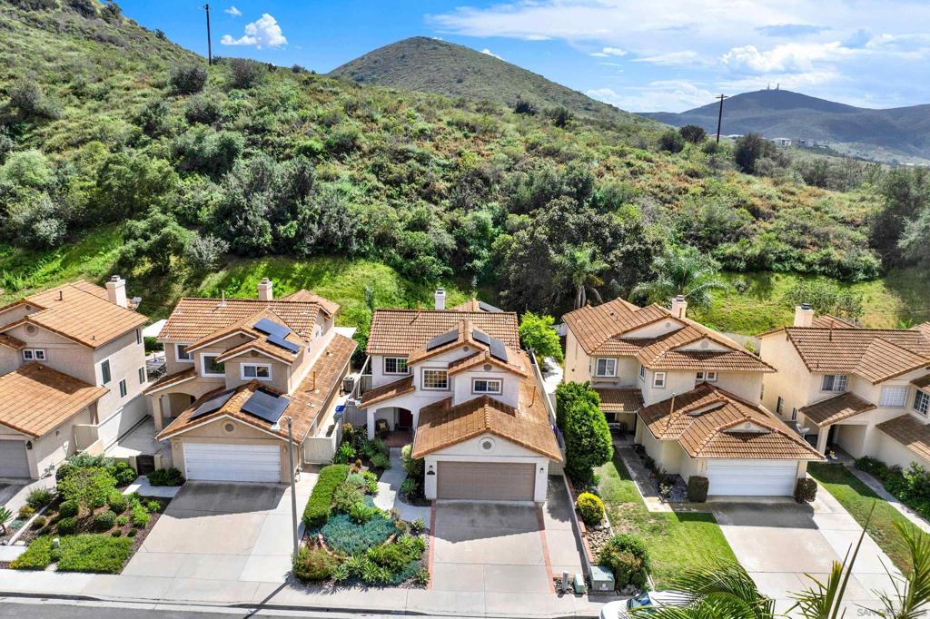 10961 Avenida De Los Lobos