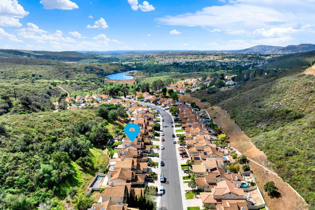 10961 Avenida De Los Lobos