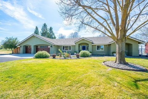 Photo of 4385 Camp 8 Rd, Paso Robles, CA 93446 (MLS # NS26039675)