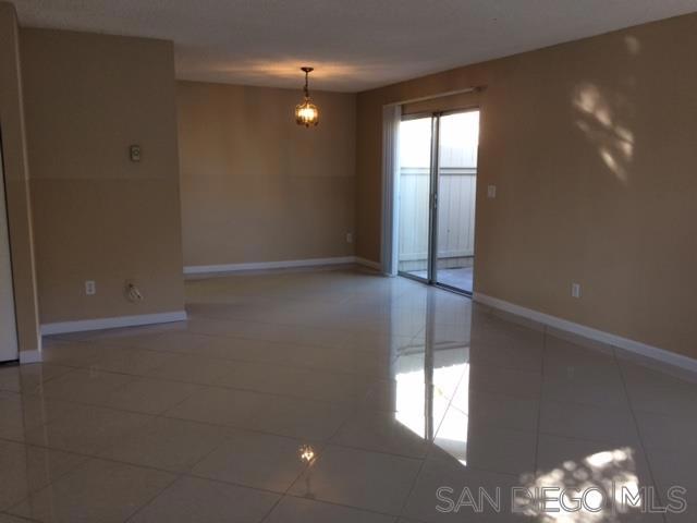 7819 Camino Glorita